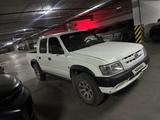 Toyota Hilux 2004 года за 2 399 000 тг. в Алматы