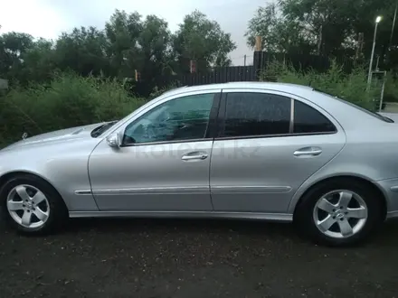 Mercedes-Benz E 320 2003 года за 5 100 000 тг. в Семей – фото 11