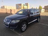 Volkswagen Touareg 2007 года за 6 500 000 тг. в Алматы – фото 2