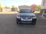 Volkswagen Touareg 2007 года за 6 500 000 тг. в Алматы – фото 4