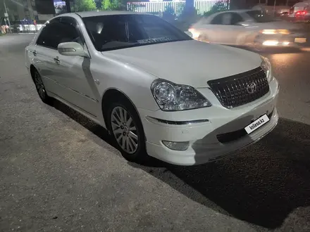 Toyota Crown Majesta 2007 года за 3 900 000 тг. в Шымкент – фото 2