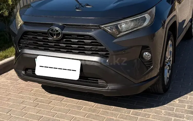 Toyota RAV4 2021 года за 11 900 000 тг. в Шымкент