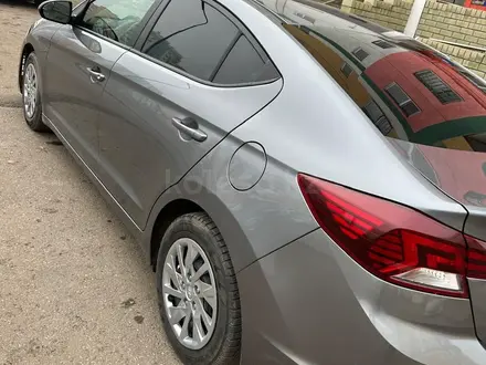 Hyundai Elantra 2018 года за 8 200 000 тг. в Костанай – фото 10