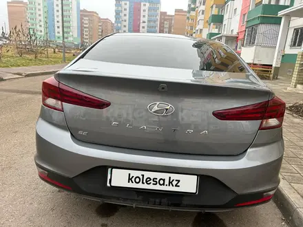 Hyundai Elantra 2018 года за 8 200 000 тг. в Костанай – фото 9