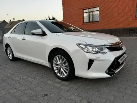 Toyota Camry 2014 года за 10 900 000 тг. в Актобе – фото 3