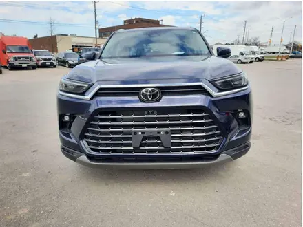 Toyota Grand Highlander 2023 годаүшін37 500 000 тг. в Актобе – фото 6