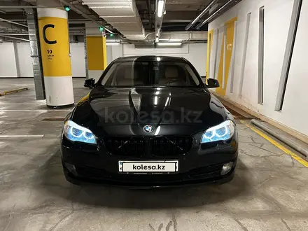 BMW 520 2012 года за 7 500 000 тг. в Алматы – фото 2