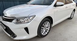 Toyota Camry 2015 года за 11 200 000 тг. в Атырау