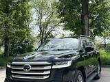 Toyota Land Cruiser 2022 года за 51 990 000 тг. в Алматы