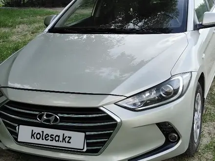 Hyundai Elantra 2018 года за 5 999 999 тг. в Павлодар – фото 4
