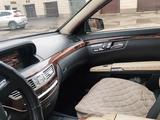 Mercedes-Benz S 550 2006 годаүшін4 500 000 тг. в Караганда – фото 4