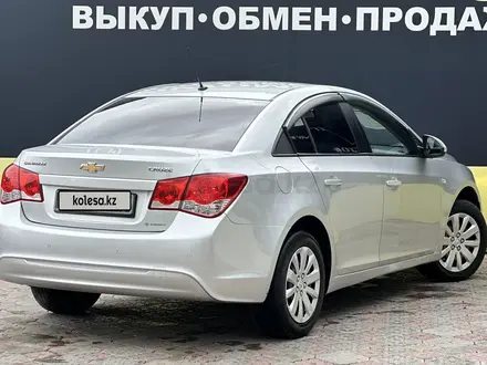 Chevrolet Cruze 2013 года за 4 350 000 тг. в Актобе – фото 5