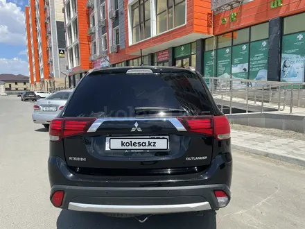 Mitsubishi Outlander 2015 года за 6 800 000 тг. в Атырау – фото 4