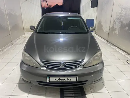 Toyota Camry 2001 года за 3 300 000 тг. в Атырау