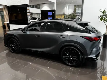 Lexus RX 500h F Sport Performance+ SE 2025 года за 56 690 000 тг. в Алматы – фото 14