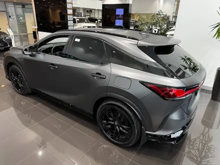 Lexus RX 500h F Sport Performance+ SE 2025 года за 56 690 000 тг. в Алматы – фото 15