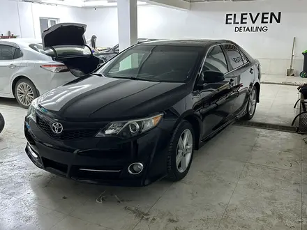 Toyota Camry 2014 года за 6 000 000 тг. в Кызылорда – фото 2