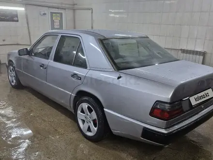 Mercedes-Benz E 300 1991 года за 1 900 000 тг. в Тараз – фото 3