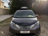 Toyota Sienna 2015 года за 16 000 000 тг. в Актобе – фото 2