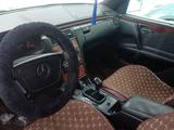 Mercedes-Benz E 230 1998 года за 2 300 000 тг. в Астана – фото 2