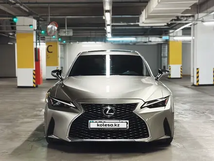 Lexus IS 200 2021 года за 19 500 000 тг. в Алматы – фото 9