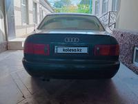 Audi A8 1996 годаfor1 800 000 тг. в Тараз