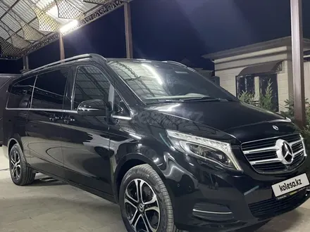 Mercedes-Benz V 250 2019 года за 35 000 000 тг. в Алматы – фото 11