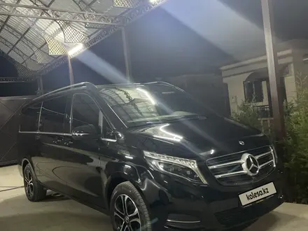 Mercedes-Benz V 250 2019 года за 35 000 000 тг. в Алматы – фото 24