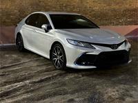 Toyota Camry 2021 года за 16 500 000 тг. в Уральск