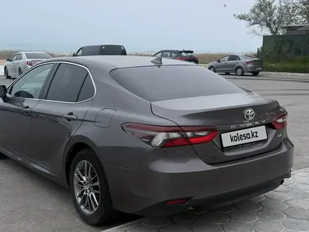 Toyota Camry 2022 года за 13 500 000 тг. в Актау – фото 8