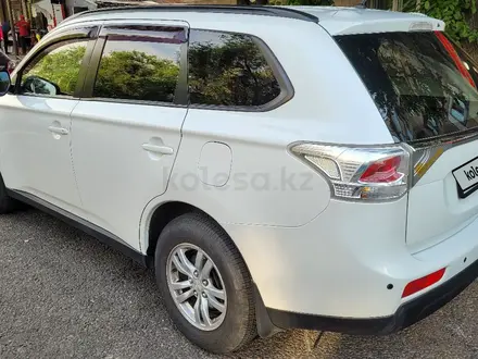 Mitsubishi Outlander 2012 года за 6 300 000 тг. в Алматы – фото 15