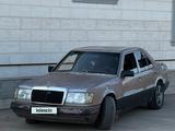 Mercedes-Benz E 220 1993 года за 1 500 000 тг. в Алматы – фото 2