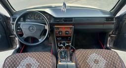 Mercedes-Benz E 220 1993 года за 1 500 000 тг. в Алматы – фото 4