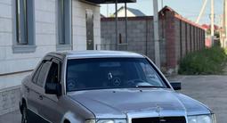 Mercedes-Benz E 220 1993 года за 1 500 000 тг. в Алматы