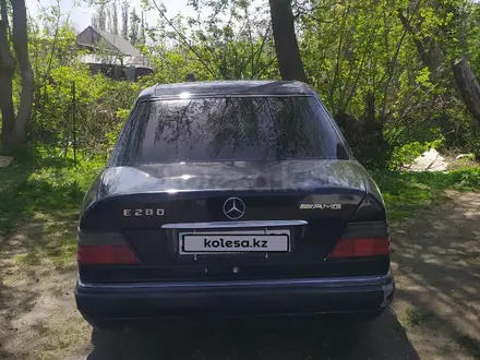 Mercedes-Benz E 280 1995 года за 1 850 000 тг. в Тараз – фото 2