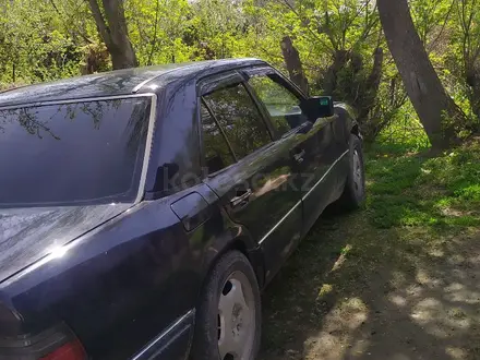 Mercedes-Benz E 280 1995 года за 1 850 000 тг. в Тараз – фото 4