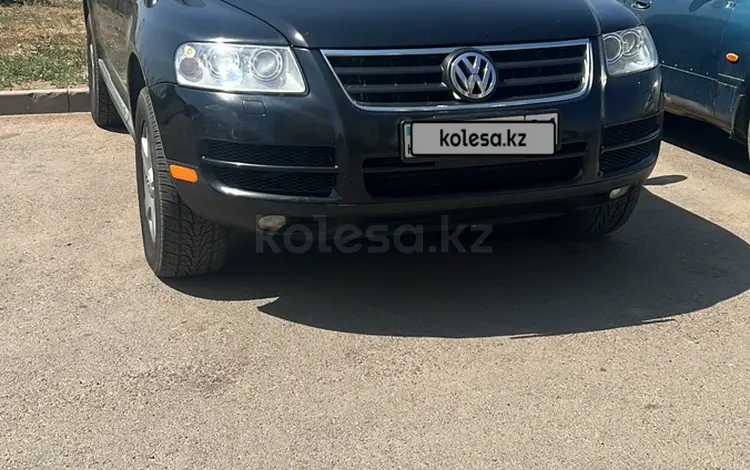 Volkswagen Touareg 2005 года за 6 200 000 тг. в Астана