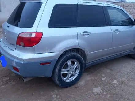 Mitsubishi Outlander 2002 года за 3 500 000 тг. в Жанаозен – фото 3