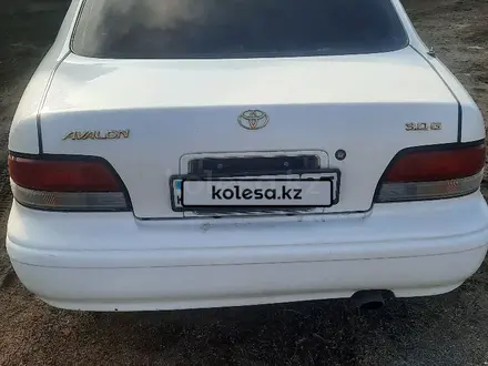 Toyota Avalon 1995 года за 2 050 000 тг. в Боралдай – фото 3