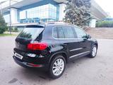 Volkswagen Tiguan 2015 годаfor9 100 000 тг. в Алматы – фото 3