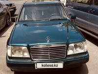 Mercedes-Benz E 220 1994 годаүшін2 250 000 тг. в Алматы