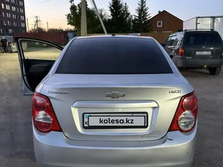 Chevrolet Aveo 2013 года за 2 400 000 тг. в Астана – фото 12