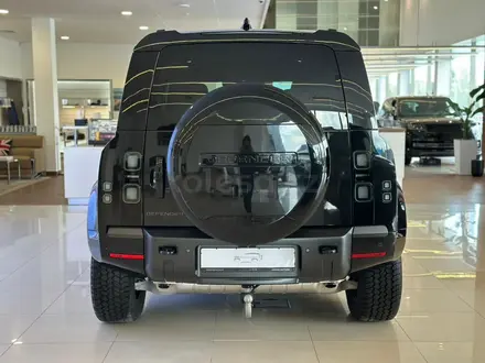 Land Rover Defender X-Dynamic SE 2026 года за 81 978 000 тг. в Усть-Каменогорск – фото 4