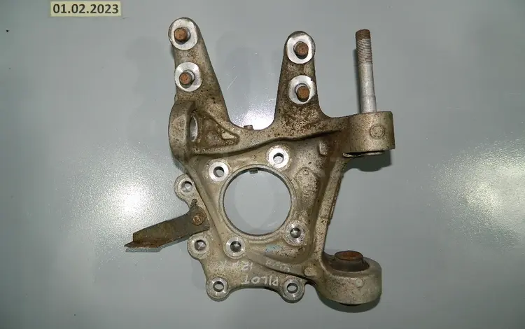 Цапфа задняя за 32 000 тг. в Алматы