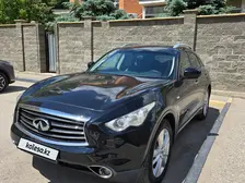 Infiniti FX37, 2012