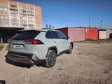 Toyota RAV4 2025 года за 18 900 000 тг. в Риддер – фото 3