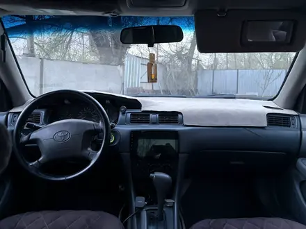 Toyota Camry 1999 года за 3 600 000 тг. в Алматы – фото 4