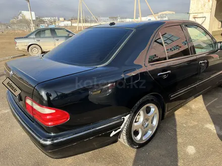 Mercedes-Benz E 320 1999 года за 4 500 000 тг. в Жанаозен – фото 7