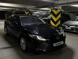 Toyota Camry 2019 года за 13 800 000 тг. в Семей – фото 3