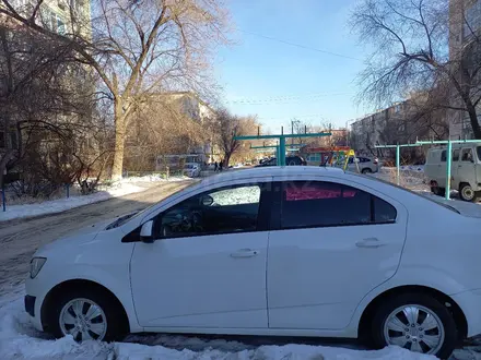 Chevrolet Aveo 2014 года за 2 400 000 тг. в Актобе – фото 4